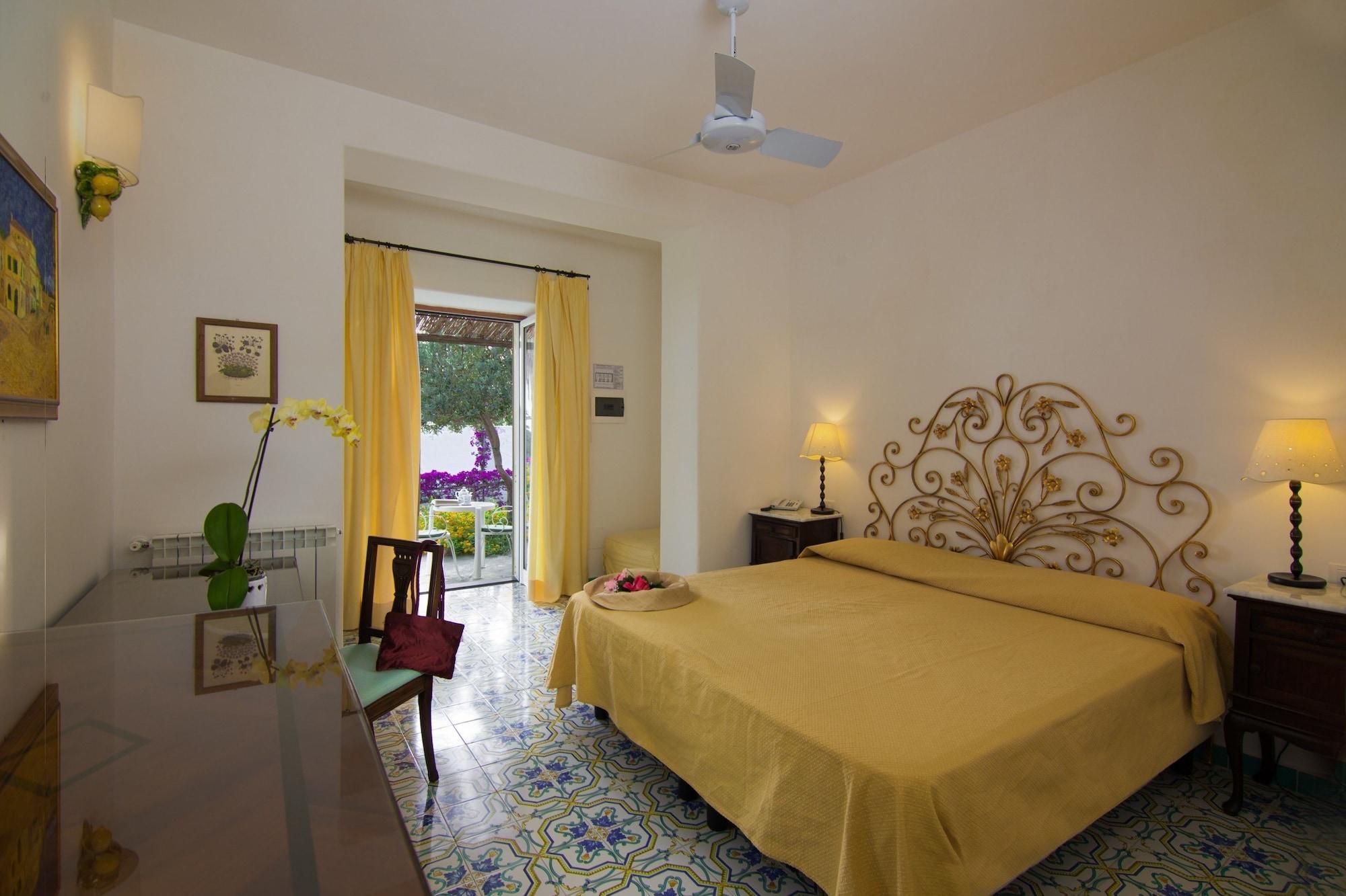 Semiramis Hotel De Charme & Pools Forio  ภายนอก รูปภาพ